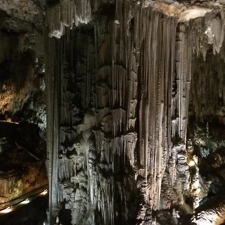 Casa Uvas 2 Bedroom Apt. Нерха